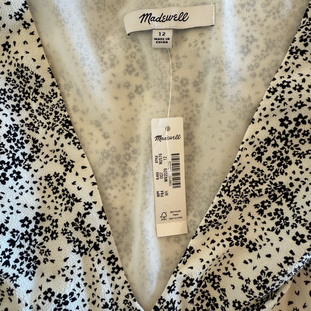 Madewell Women’s 12 Puff-Sleeve V-Neck Midi Dress in Floral NWT $158 - Picture 11 of 12